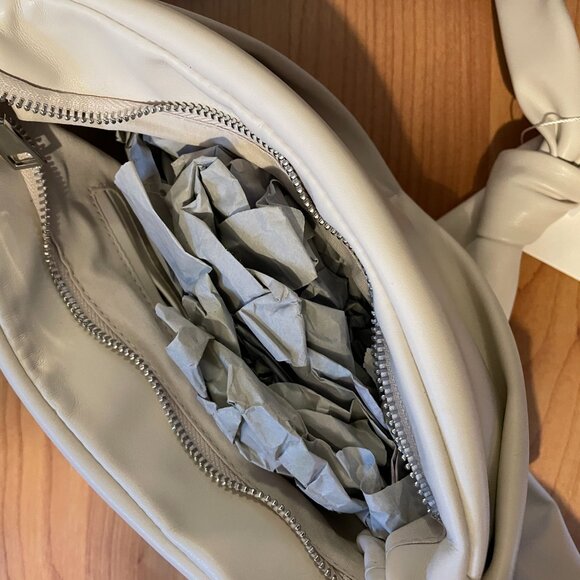 STREET LEVEL handbag! So Soft Vegan Leather Cream Knot Bag. RARE Shoulder Purse! - Picture 8 of 16